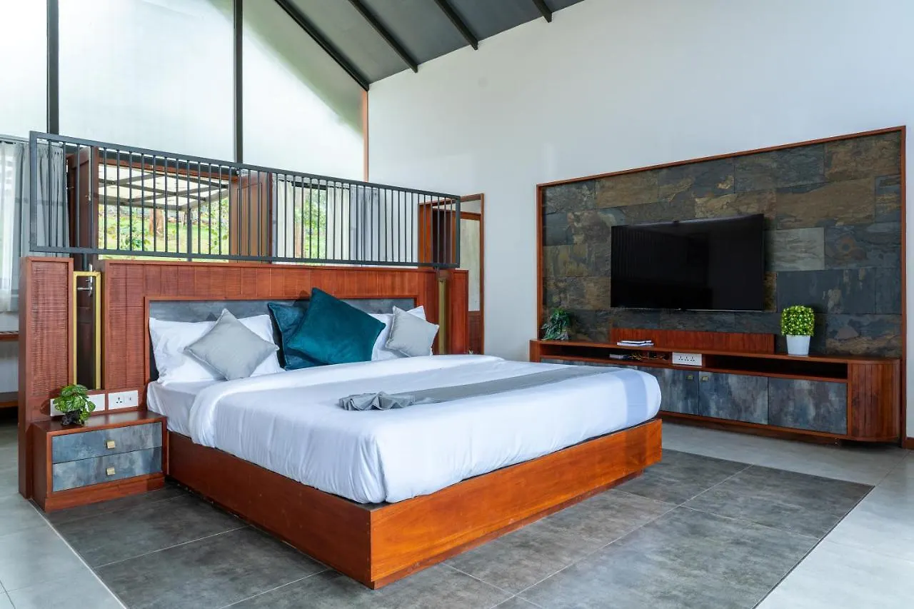 Crystal Kuruva Nature Resort & Spa Wayanad 5*,